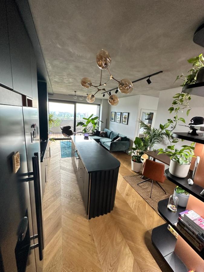 Skyline Elegance With Free Parking Διαμέρισμα Μπρατισλάβα Εξωτερικό φωτογραφία